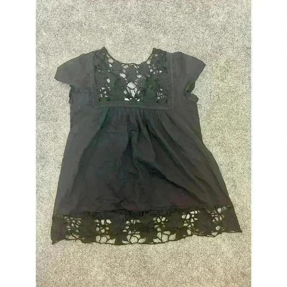 Bizz Crochet Lace Shirt size Medium - Picture 2 of 5